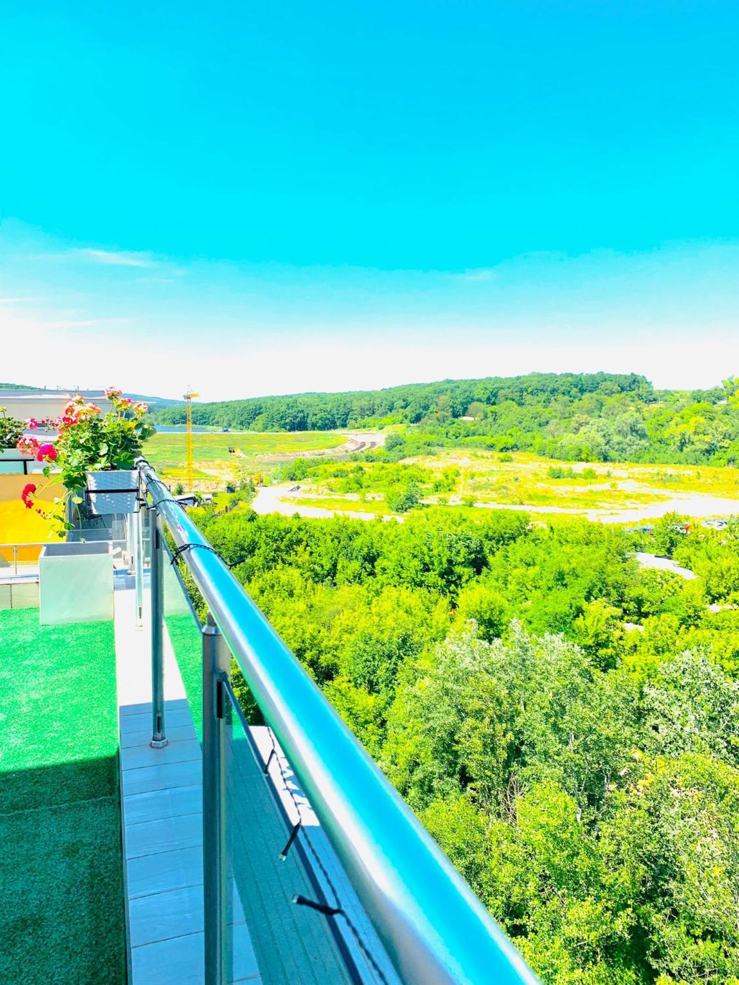 דירות Penthouse View Aeroport Iasi 2 מראה חיצוני תמונה