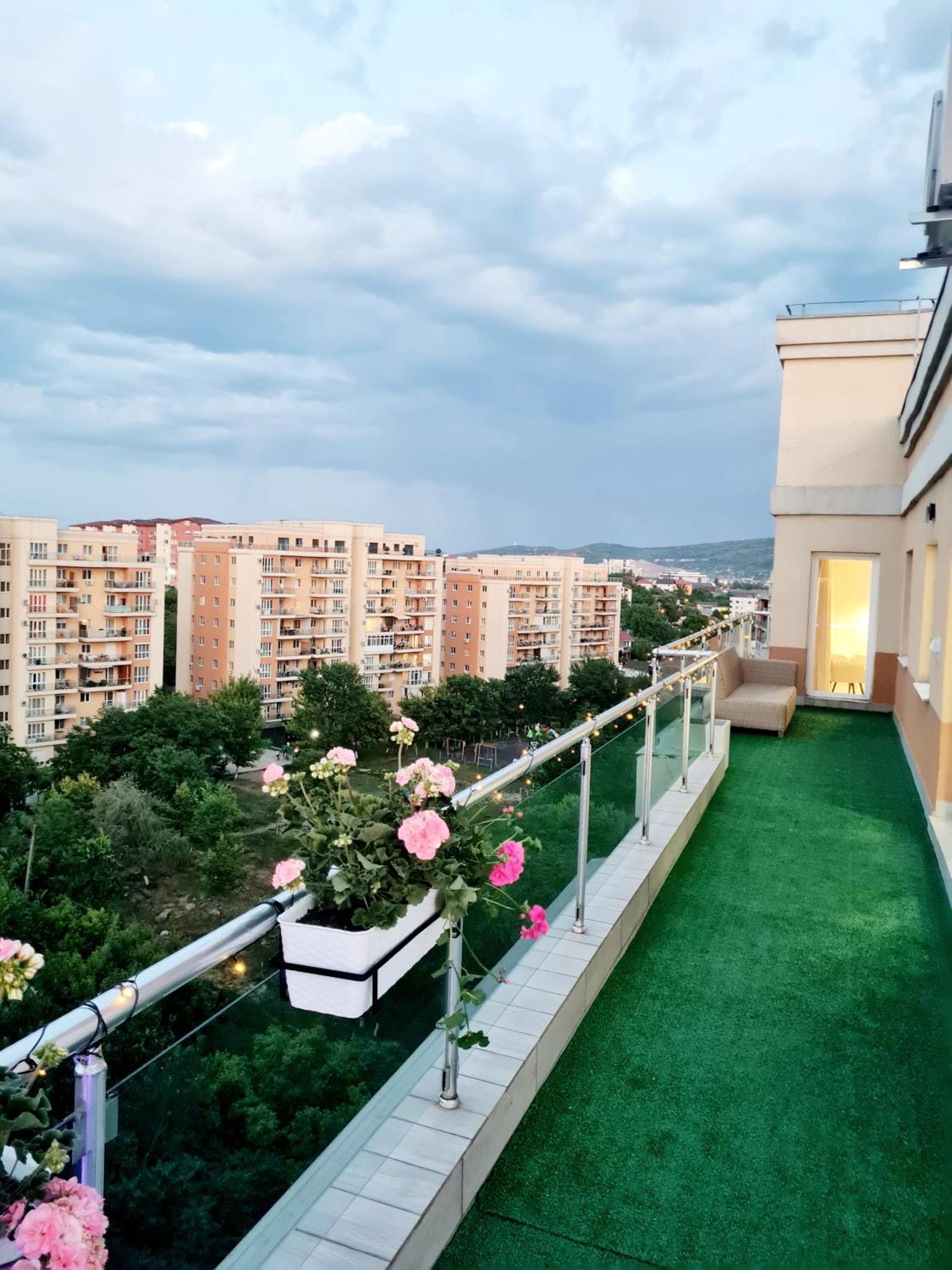 דירות Penthouse View Aeroport Iasi 2 מראה חיצוני תמונה