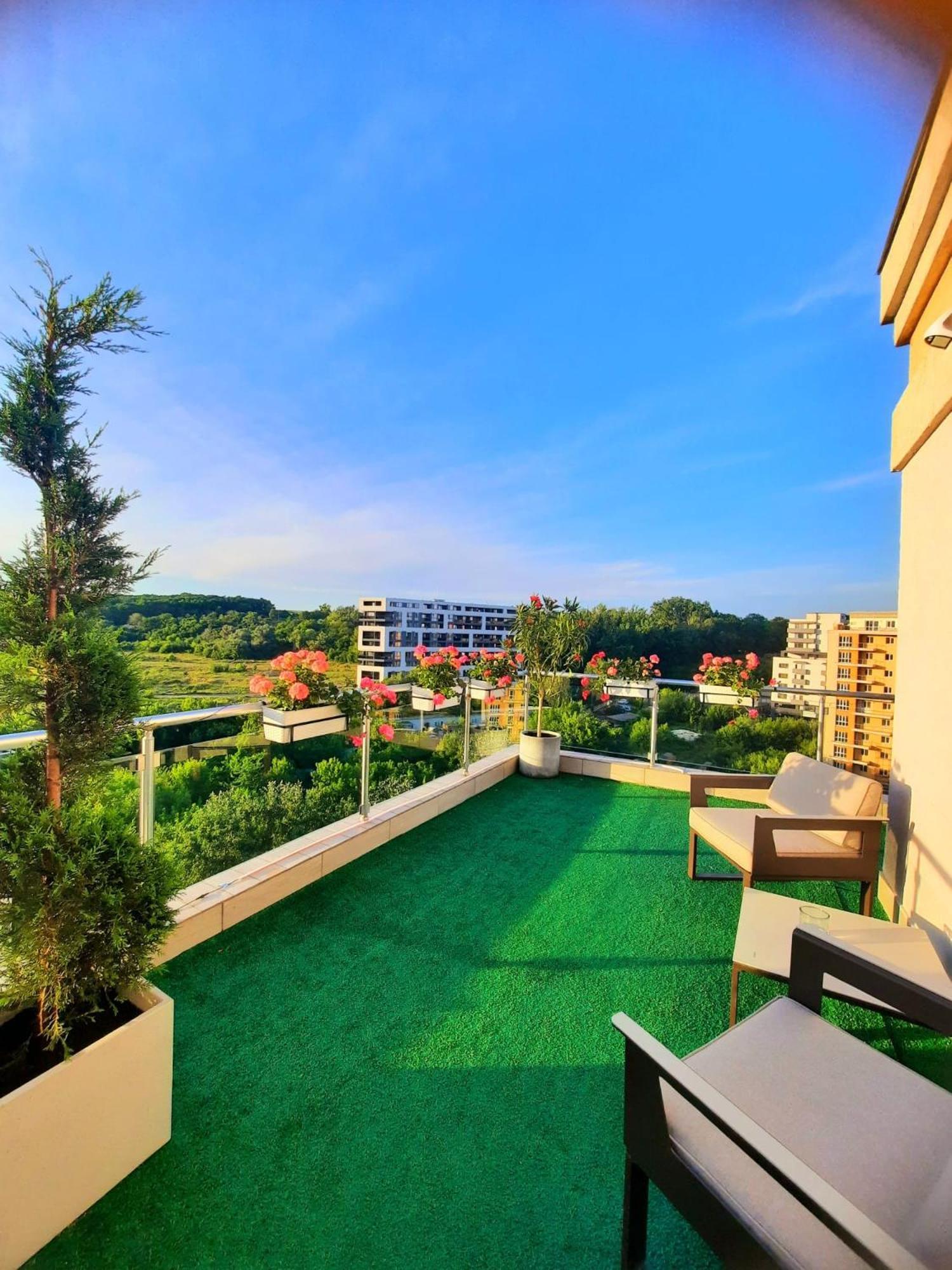 דירות Penthouse View Aeroport Iasi 2 מראה חיצוני תמונה