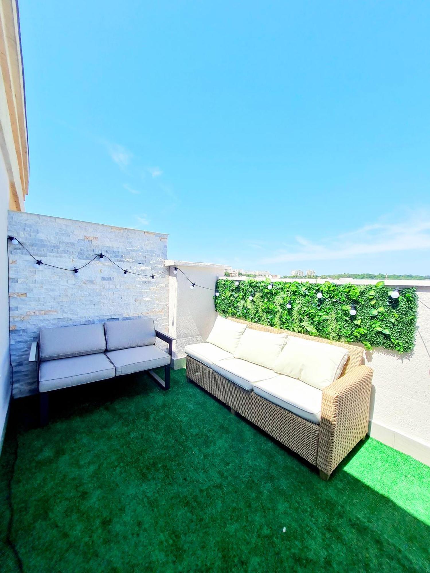 דירות Penthouse View Aeroport Iasi 2 מראה חיצוני תמונה
