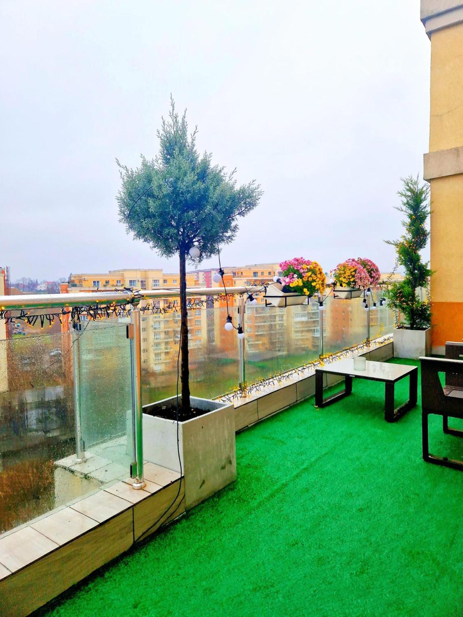 דירות Penthouse View Aeroport Iasi 2 מראה חיצוני תמונה