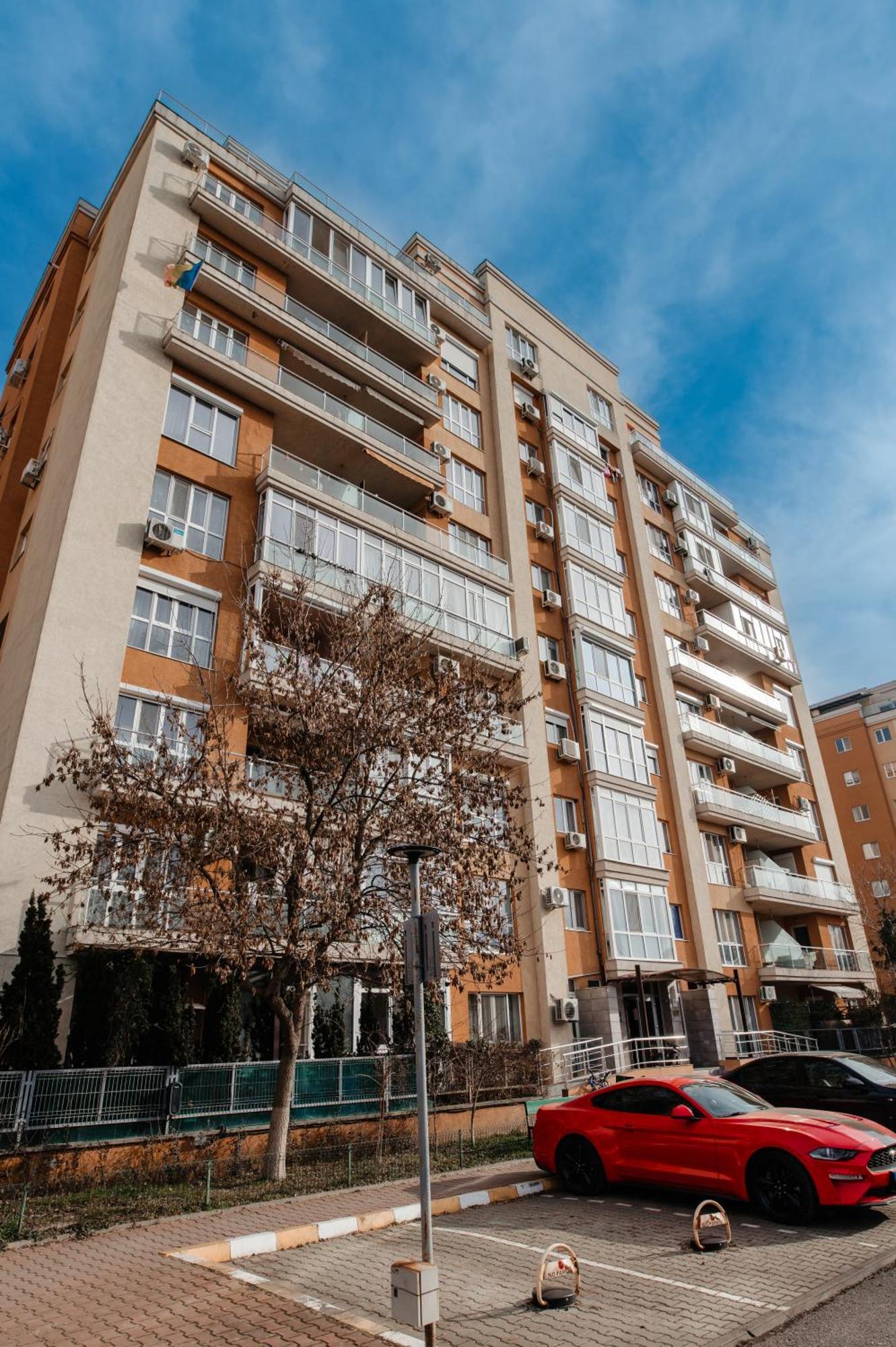 דירות Penthouse View Aeroport Iasi 2 מראה חיצוני תמונה